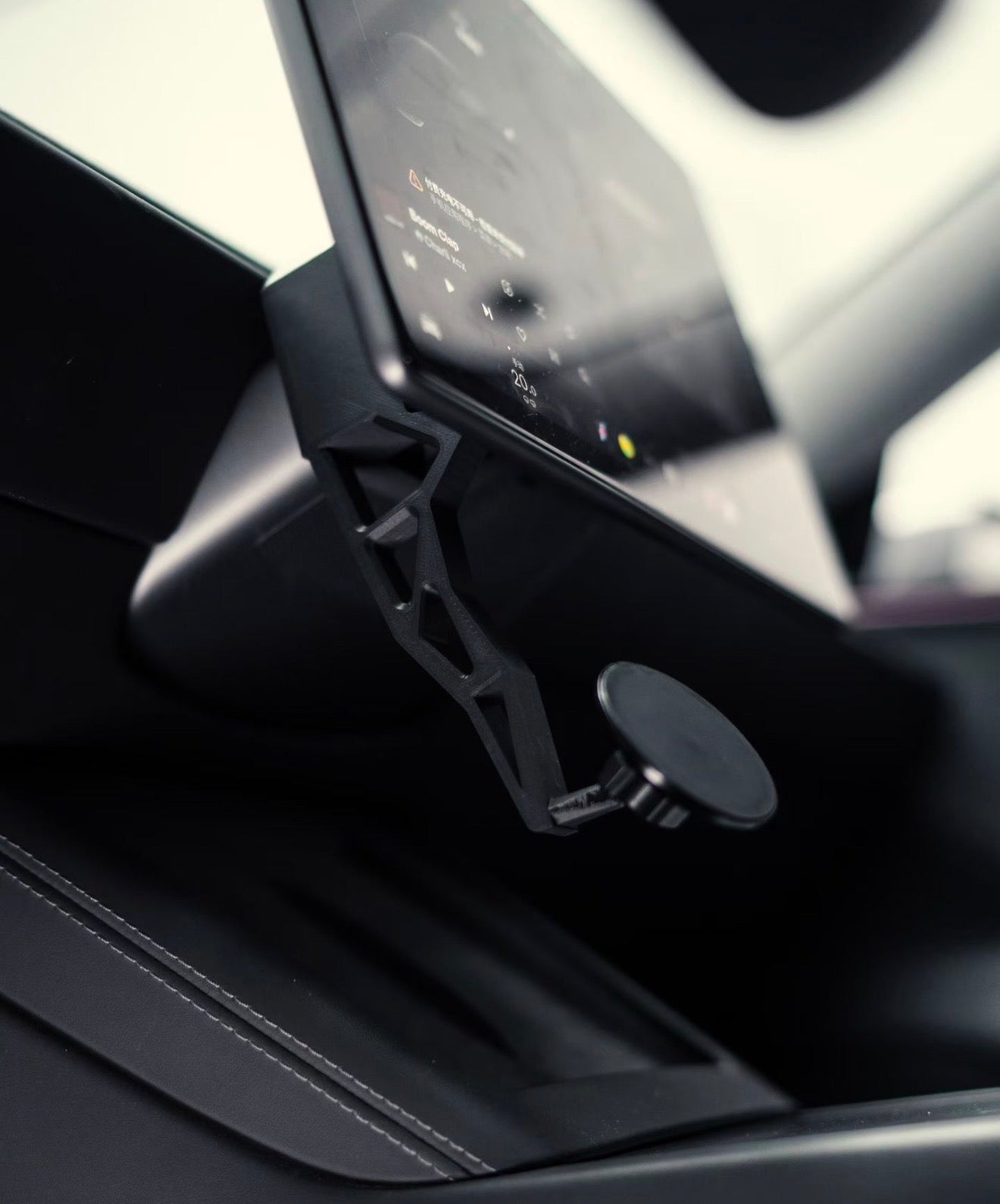Stealth Slip-On Magnetic Car Phone Mount