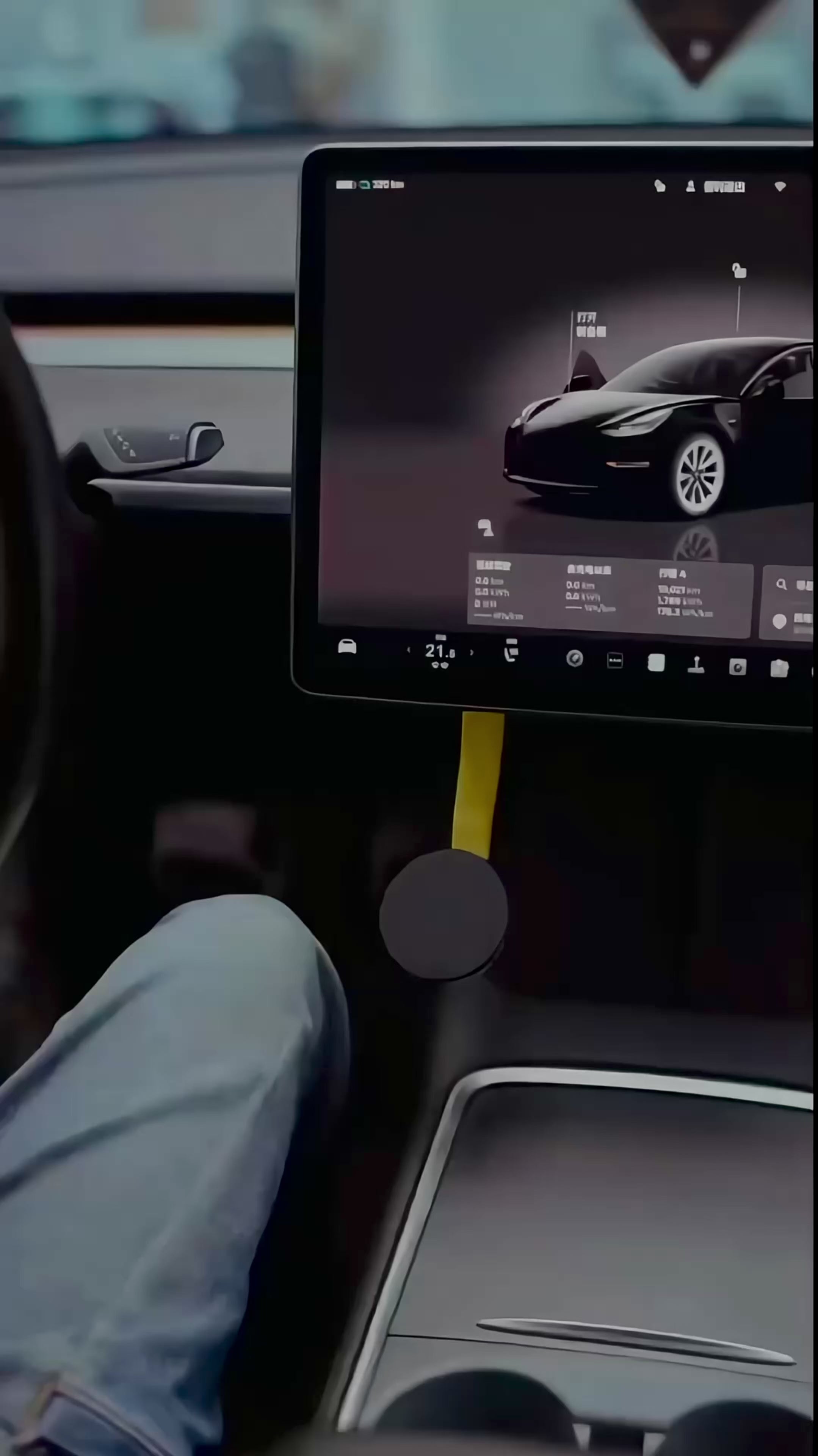 Stealth Slip-On Magnetic Car Phone Mount